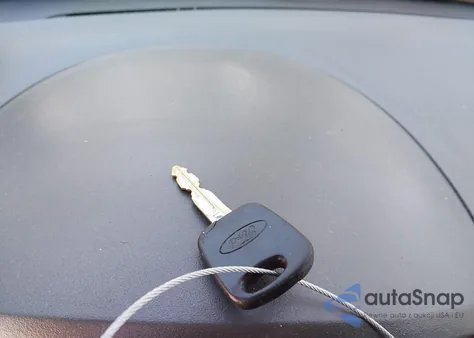 2005 Ford Focus Zx4 из США, поврежденный, VIN 1FAFP34N85W251887